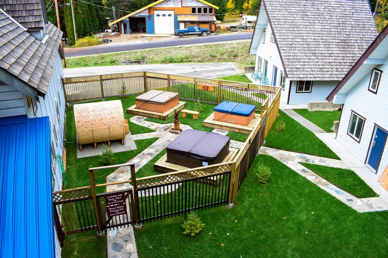 Peaks Lodge Revelstoke Exterior foto